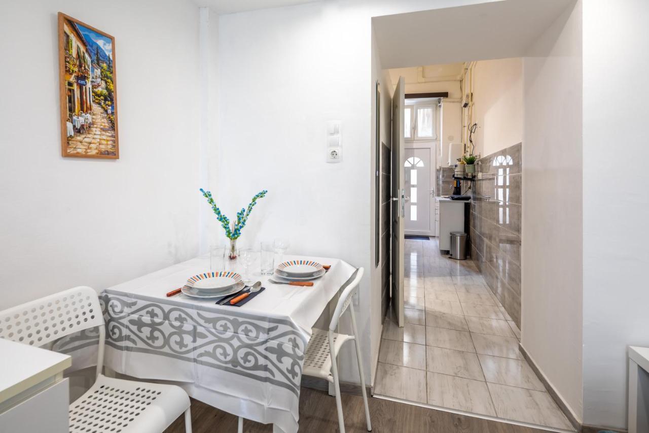 Simple And Central A C Home Budapest Exterior photo