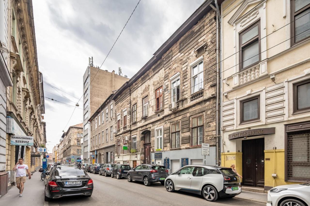 Simple And Central A C Home Budapest Exterior photo